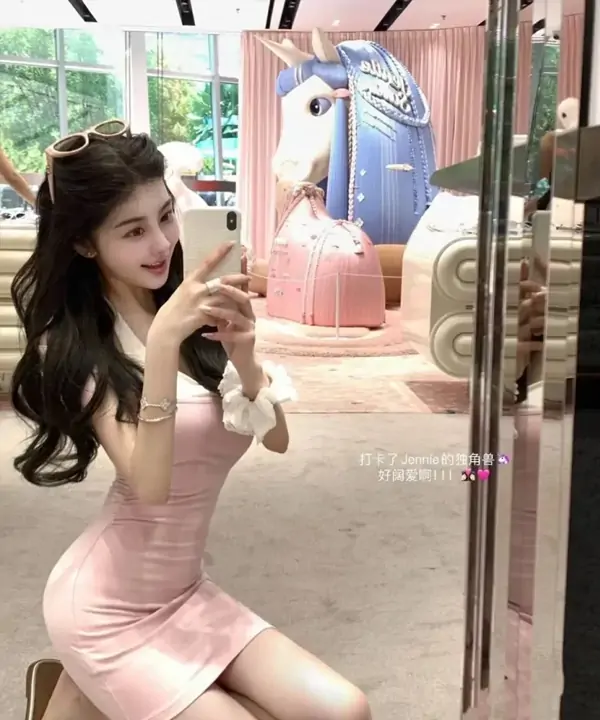 伦敦留学生伴游 · 美琪