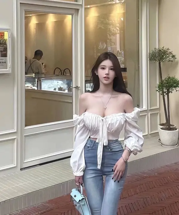新加坡艺校女生伴游 · 晓彤