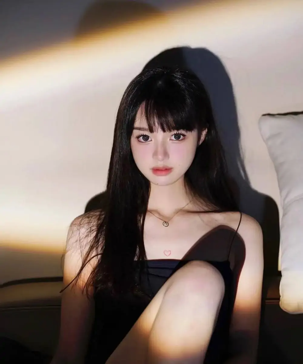 深圳艺校女生伴游 · 梦瑶